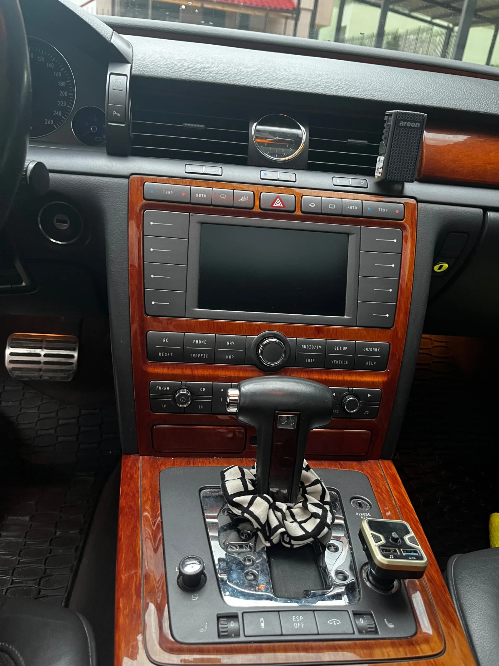 VW Phaeton, снимка 16 - Автомобили и джипове - 54635095