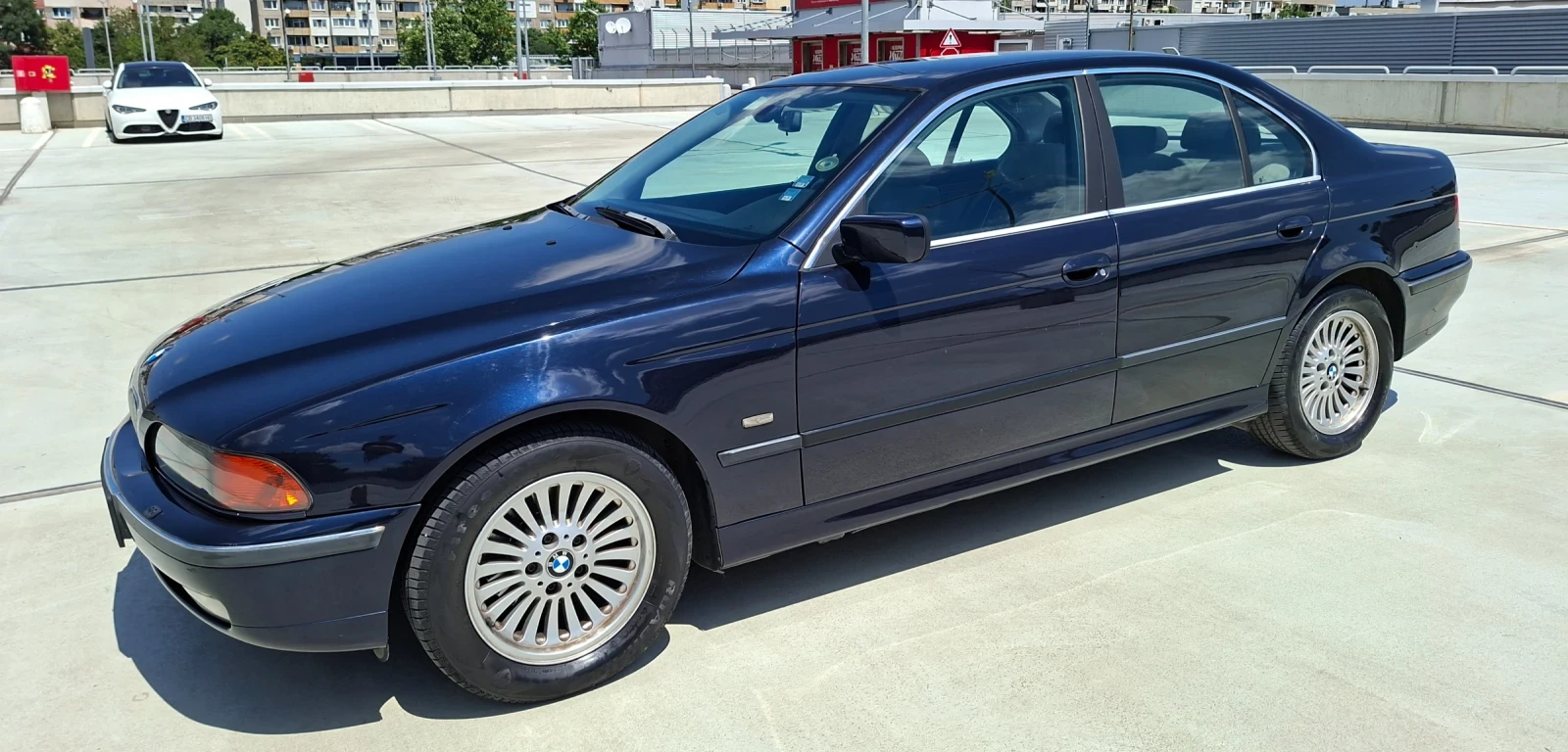 BMW 523, снимка 6 - Автомобили и джипове - 55077524