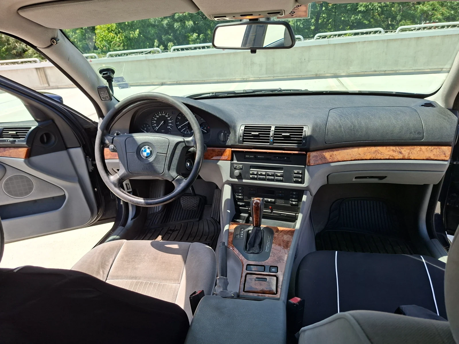 BMW 523, снимка 9 - Автомобили и джипове - 55077524