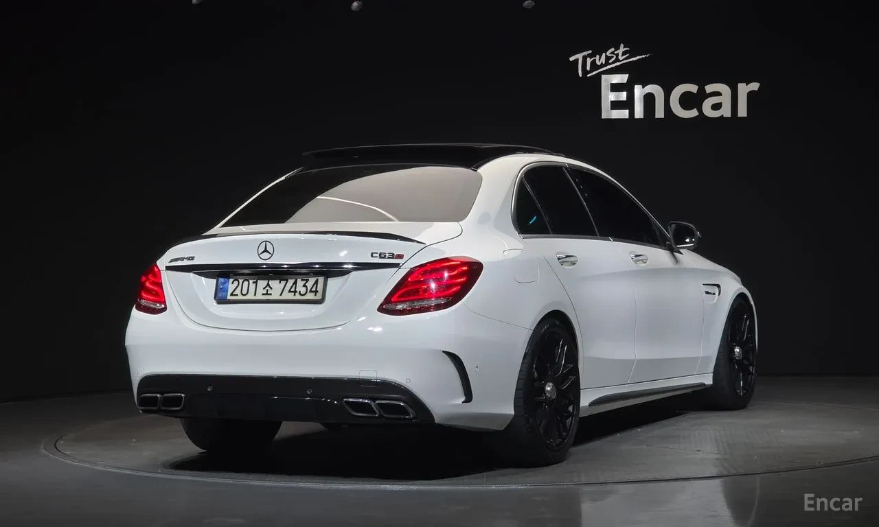 Mercedes-Benz C 63 AMG P ZERO| CARBON| 360| HEADS UP, снимка 4 - Автомобили и джипове - 55589611