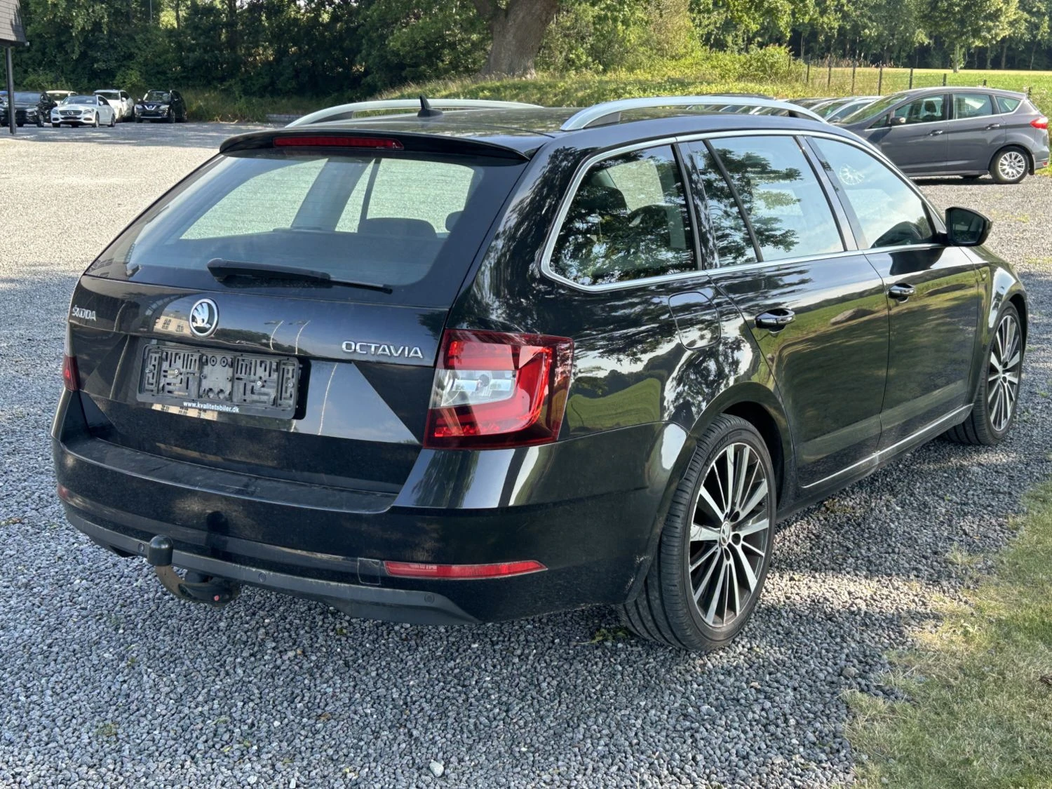 Skoda Octavia 2.0 бензин, снимка 4 - Автомобили и джипове - 55623863