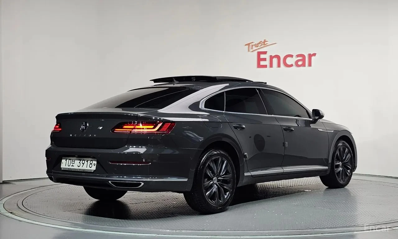 VW Arteon 2.0 TDI Premium | Адаптивен круиз | Обдухване| Мас, снимка 2 - Автомобили и джипове - 55663166
