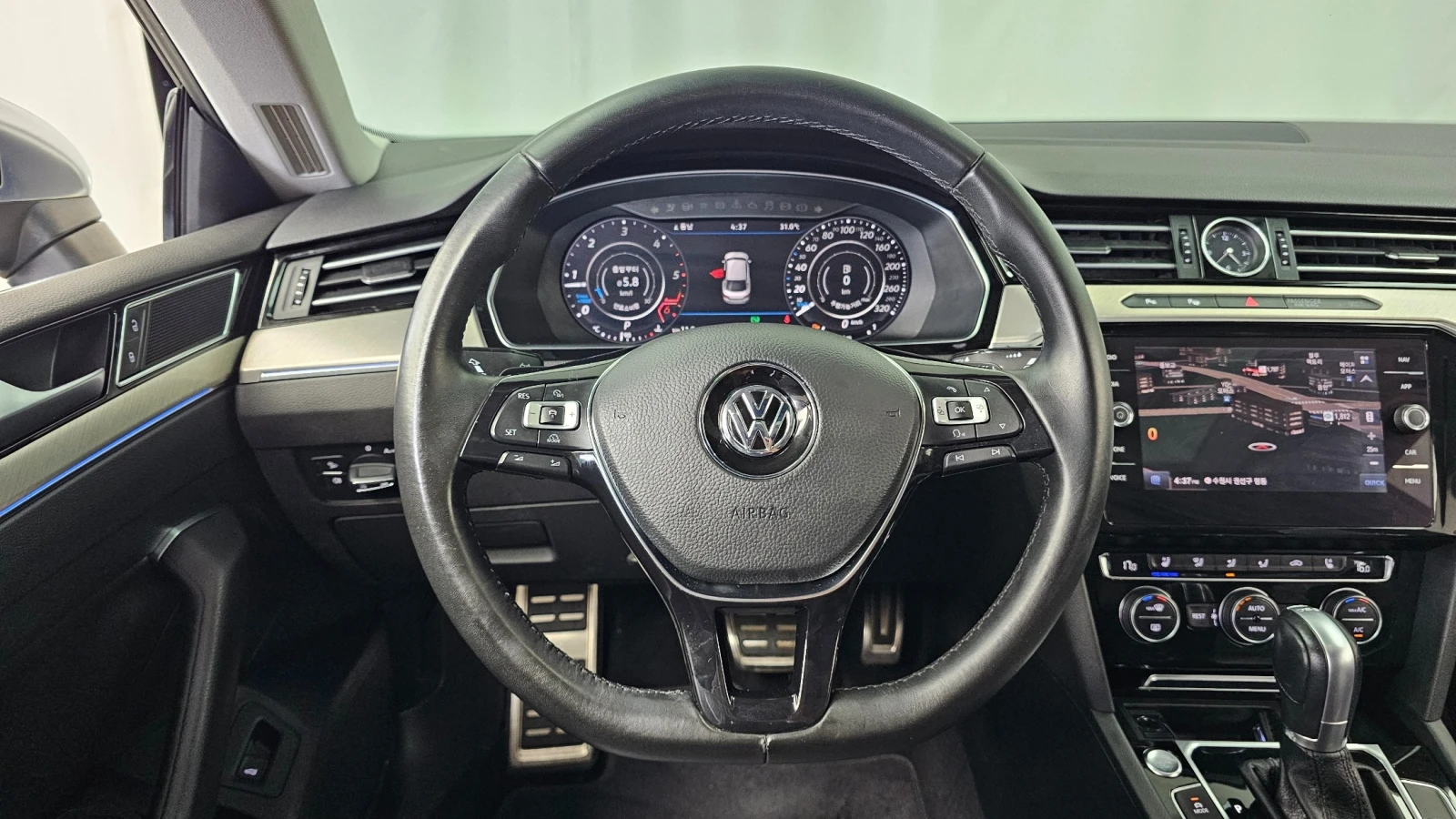 VW Arteon 2.0 TDI Premium | Адаптивен круиз | Обдухване| Мас, снимка 13 - Автомобили и джипове - 55663166