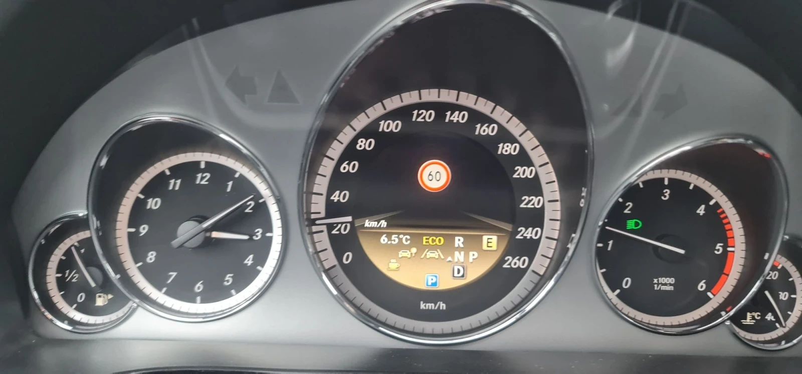 Mercedes-Benz E 350, снимка 13 - Автомобили и джипове - 55679528