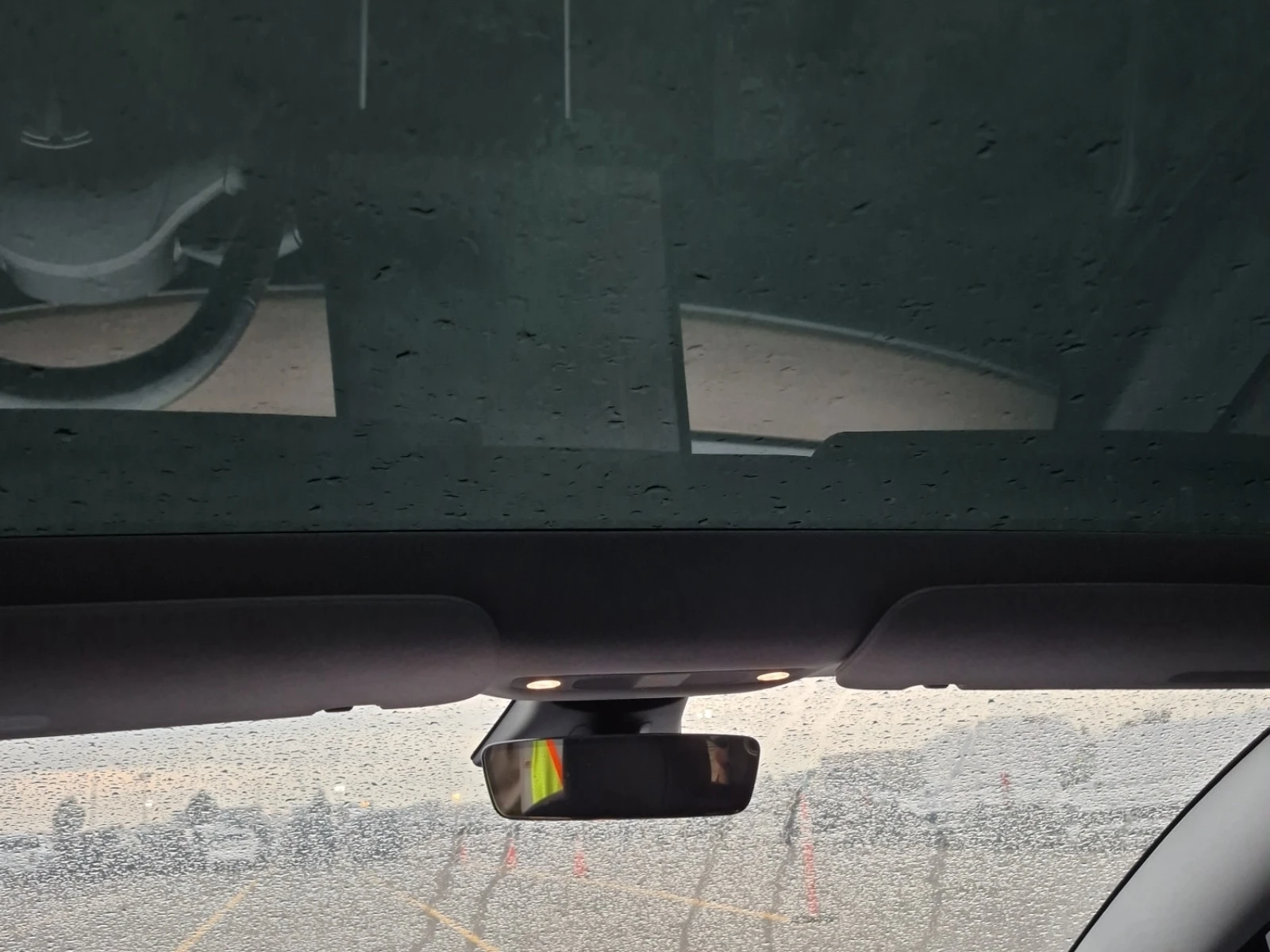 Tesla Model 3 * LONG RANGE * DISTRONIC* ПОДГРЕВ, снимка 13 - Автомобили и джипове - 56006991