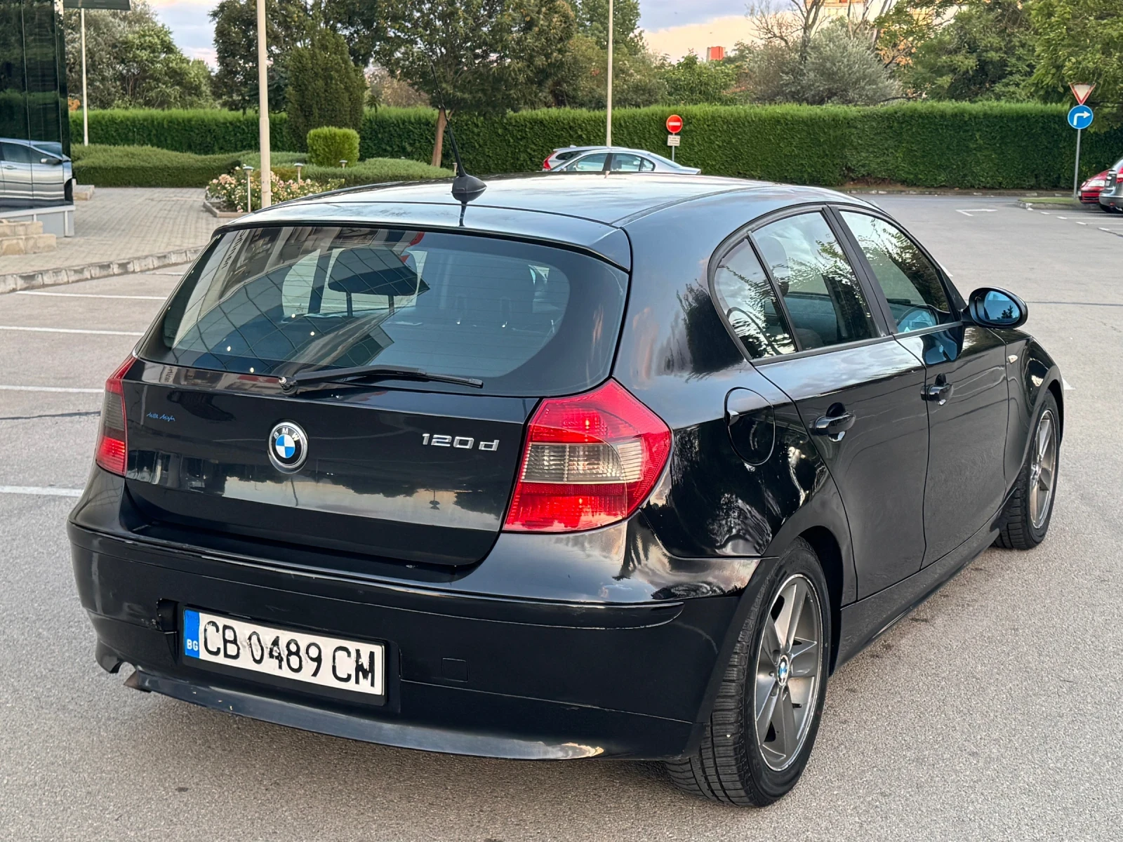 BMW 120 D, снимка 4 - Автомобили и джипове - 56060509