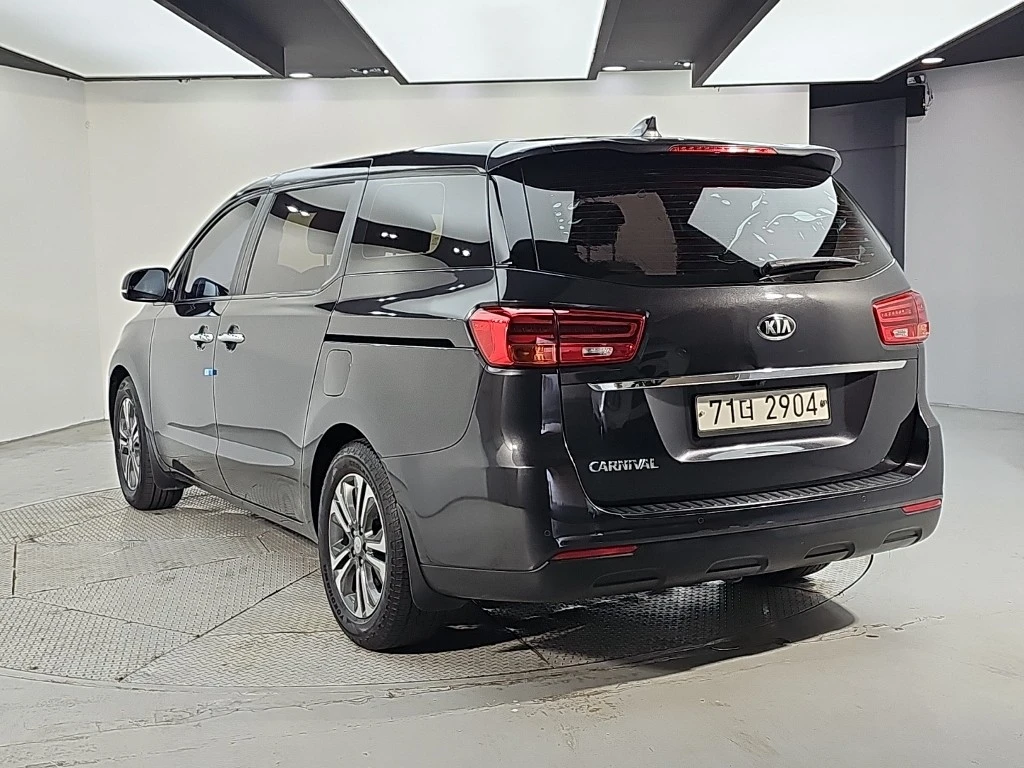 Kia Carnival ������ ����* encareu.com | Mobile.bg � ����������� 3