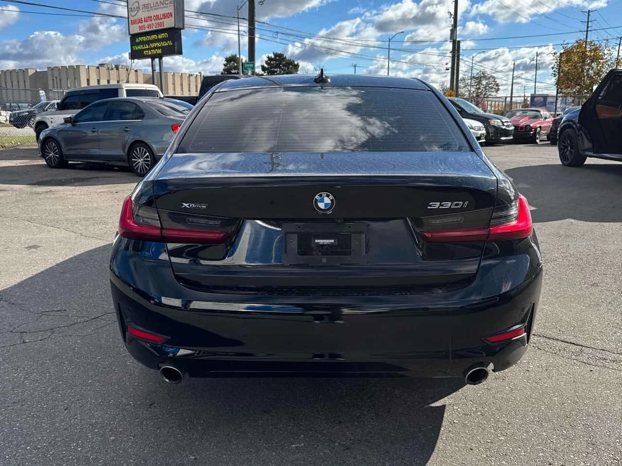 BMW 330 i xDrive | CARFAX | АВТОФИНАНСИРАНЕ, снимка 5 - Автомобили и джипове - 56742657