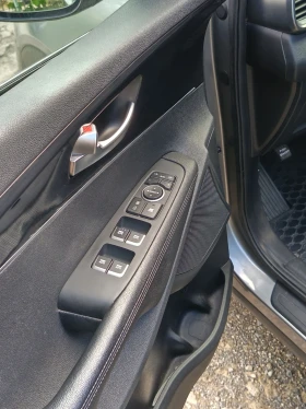 Kia Sorento UM  2.2 200кс. 7 места, снимка 12