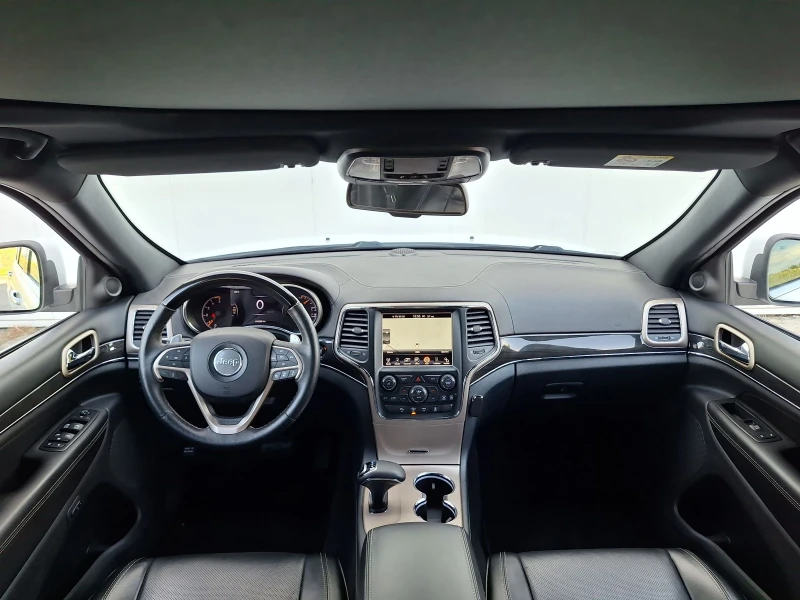 Jeep Grand cherokee * OVERLAND* ВСИЧКИ ЕКСРИ* СЕРВИЗНИ  ДОКУМЕНТИ     , снимка 8 - Автомобили и джипове - 51290999