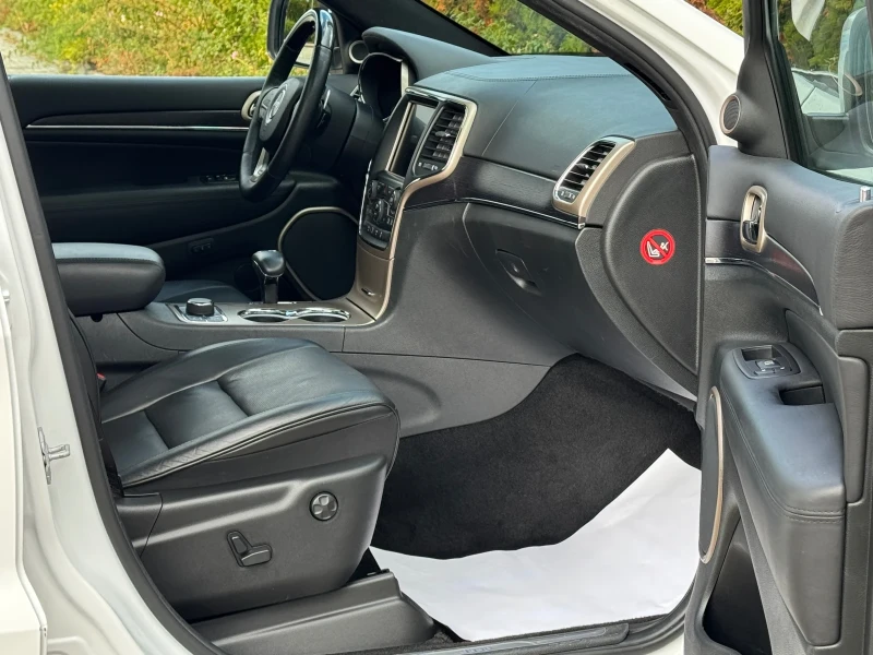 Jeep Grand cherokee 3.0D-SUMMIT-ПАНОРАМА-KEYLSS-ПОДГРЕВ-ОБДУХВАНЕ-FULL, снимка 14 - Автомобили и джипове - 52038409