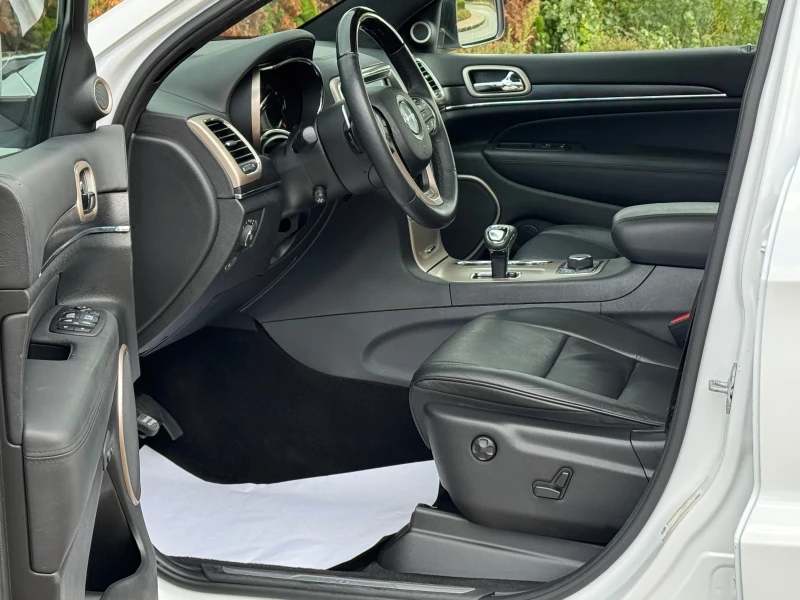 Jeep Grand cherokee 3.0D-SUMMIT-ПАНОРАМА-KEYLSS-ПОДГРЕВ-ОБДУХВАНЕ-FULL, снимка 8 - Автомобили и джипове - 52038409