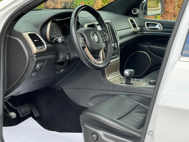 Jeep Grand cherokee 3.0D-SUMMIT-ПАНОРАМА-KEYLSS-ПОДГРЕВ-ОБДУХВАНЕ-FULL, снимка 9 - Автомобили и джипове - 52038409
