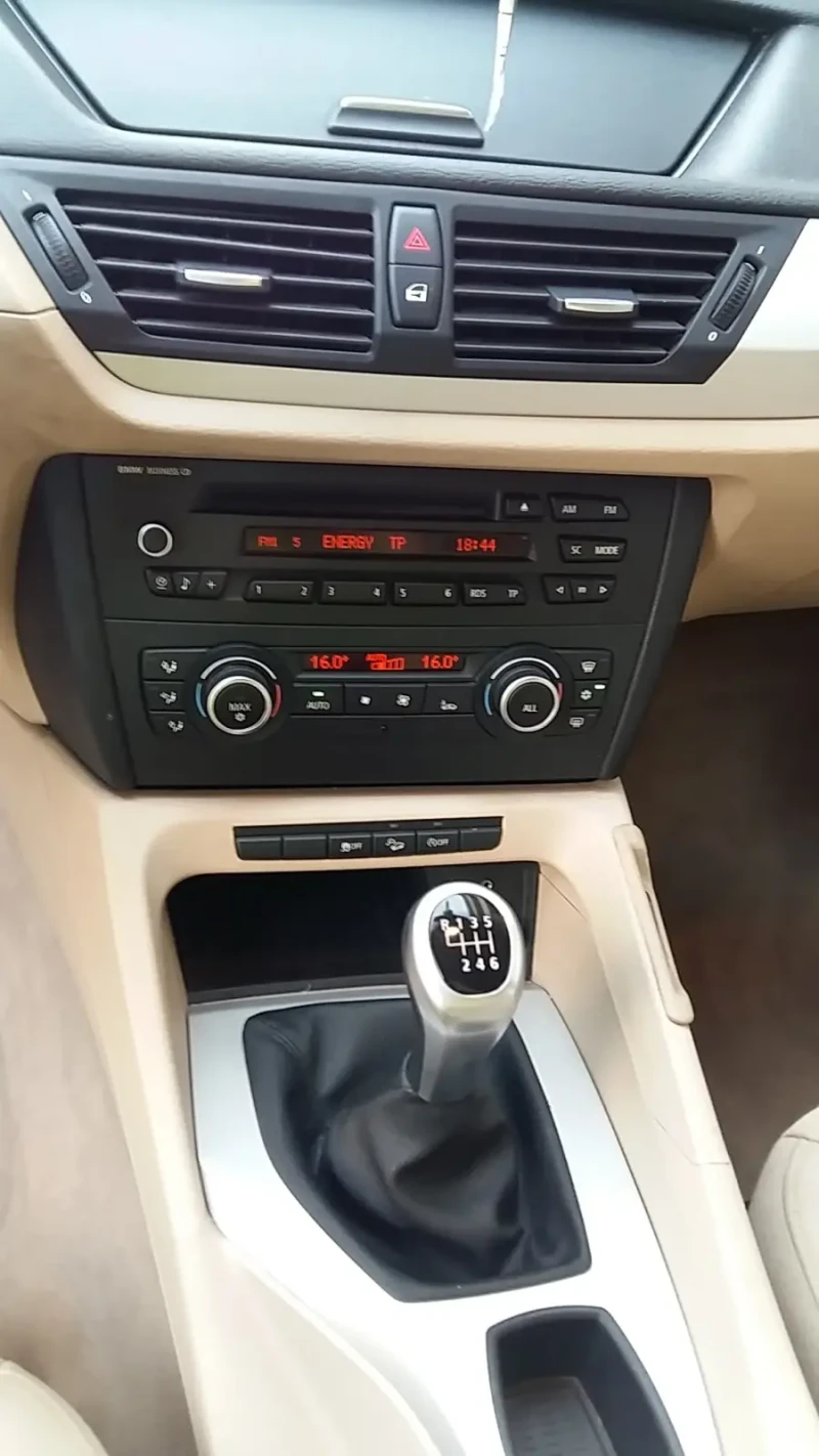 BMW X1 2.0d/XDRIVE-Sport Edition!, снимка 14 - Автомобили и джипове - 52054919