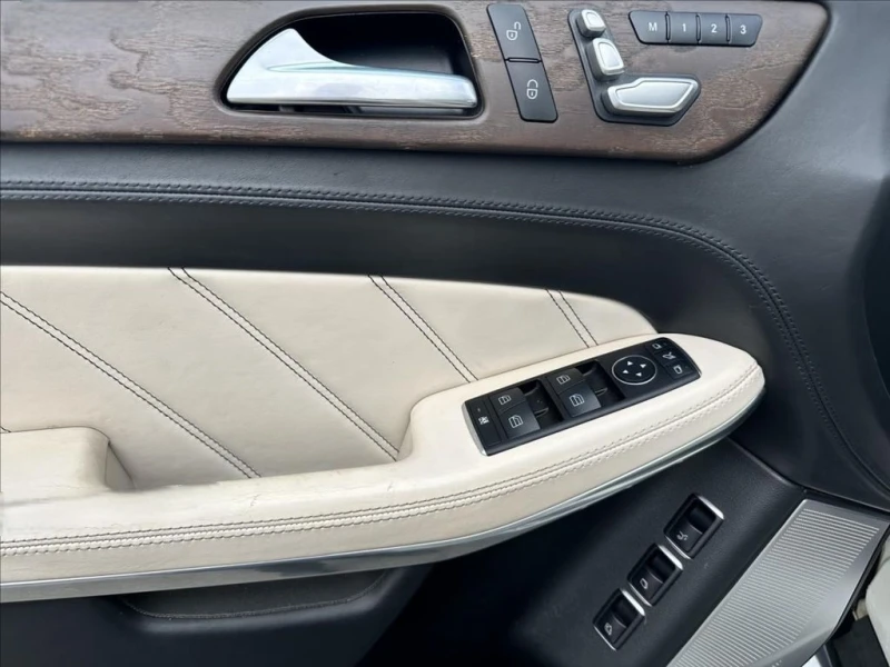 Mercedes-Benz GLS 63 AMG 4Matic, снимка 7 - Автомобили и джипове - 52658889