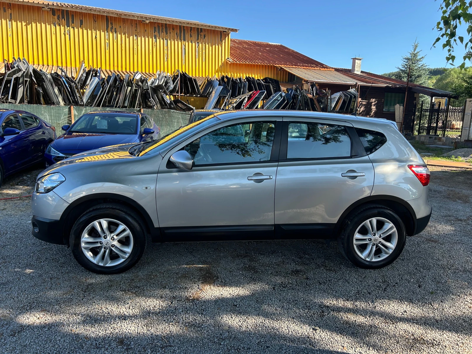 Nissan Qashqai 2.0I 16V EURO5A GAS 4X4 - изображение 4
