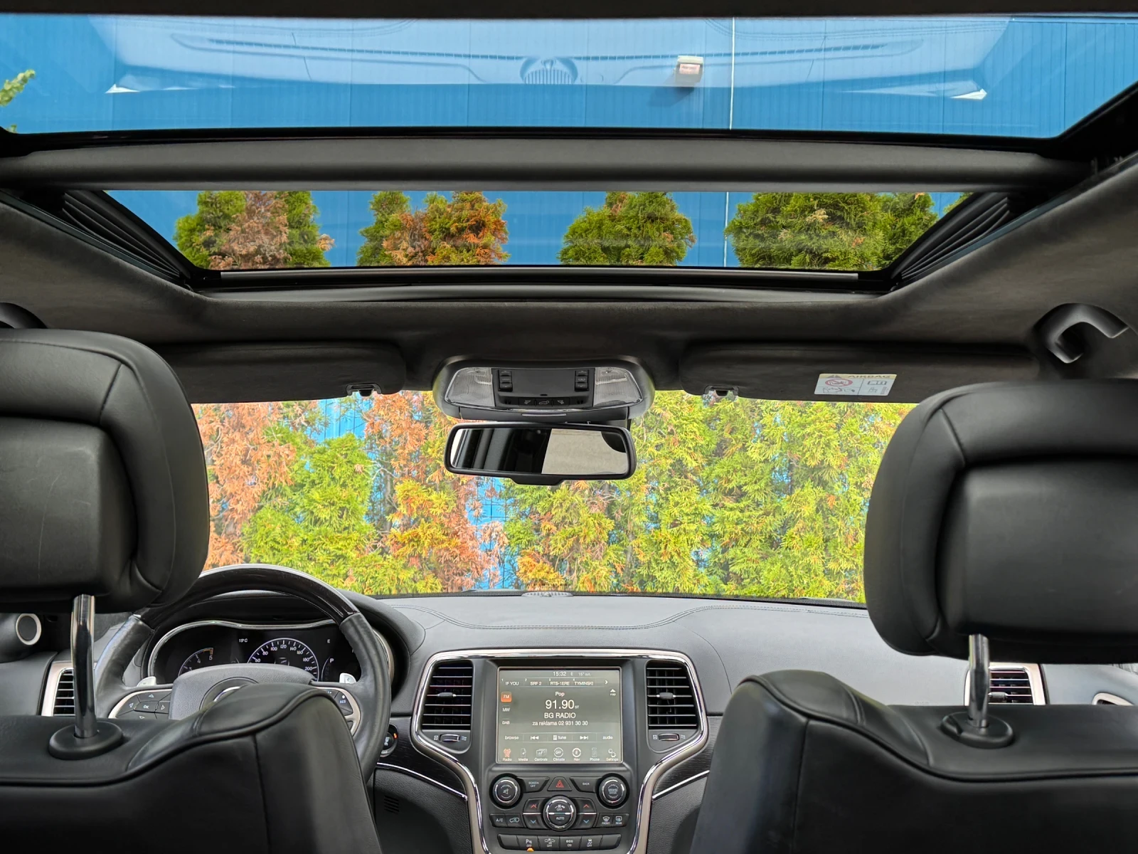 Jeep Grand cherokee 3.0D-SUMMIT-ПАНОРАМА-КОЖА-ПОДГРЕВ-ОБДУХВАНЕ-FULL!! - изображение 10