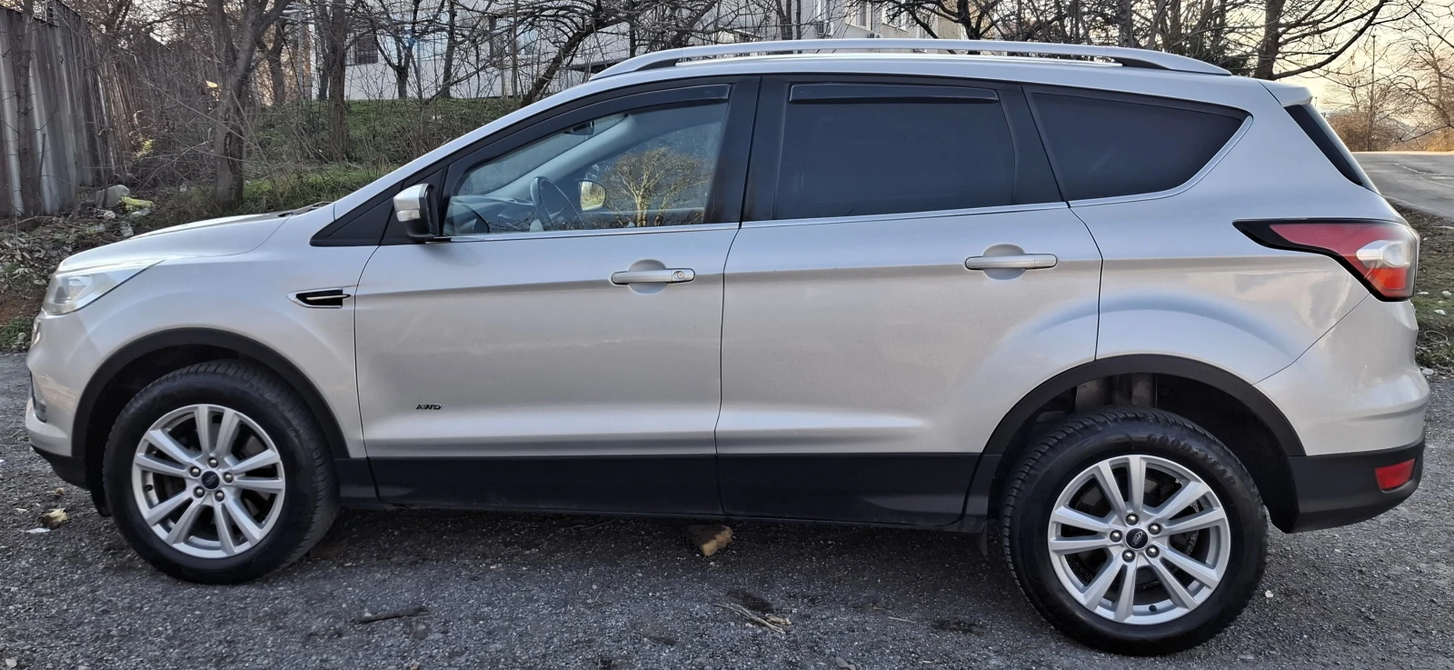 Ford Kuga 2.0 TDCi 150 PS 4x4, снимка 3 - Автомобили и джипове - 53998237