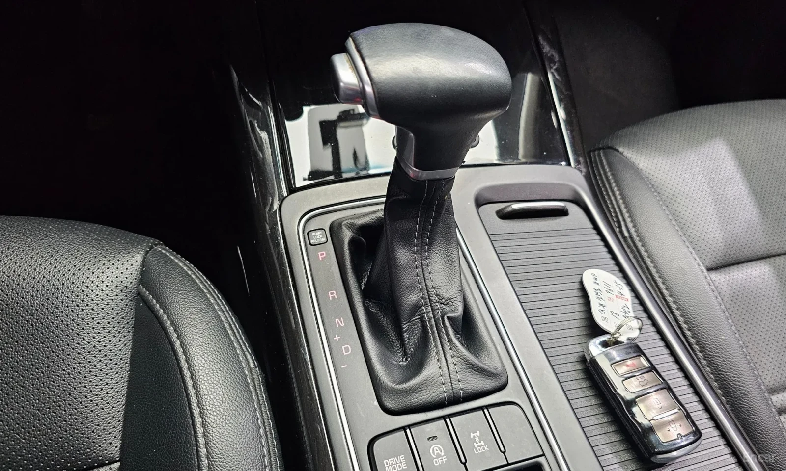 Kia Sorento 2.0 4WD, снимка 10 - Автомобили и джипове - 54250455