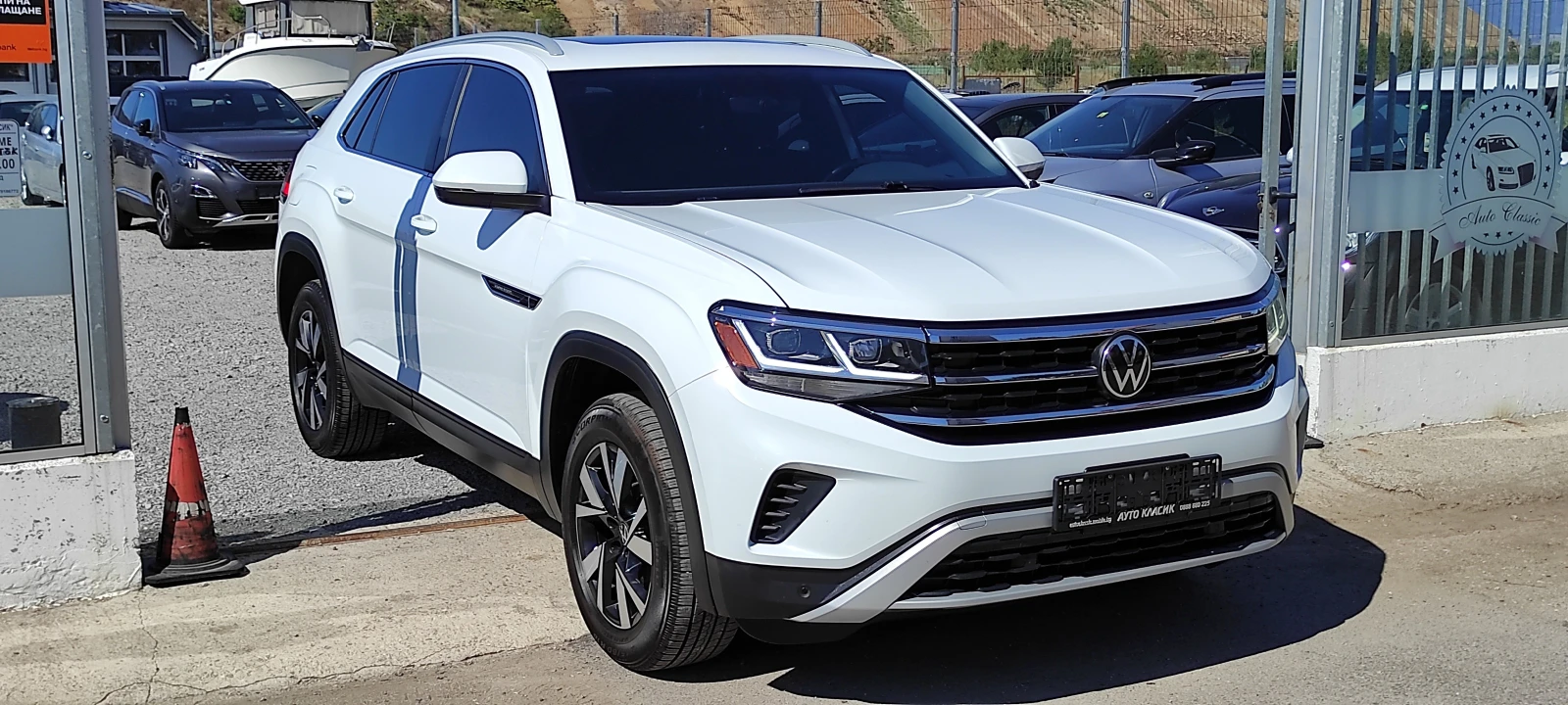 VW Atlas CROSS-SPOR: 4-MOTION: FULL OPTION!!!, снимка 3 - Автомобили и джипове - 54344584