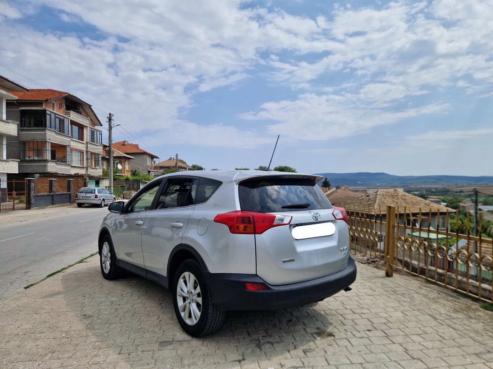 Toyota Rav4  Бартер 4x4 D4D Камера Подгрев, снимка 4 - Автомобили и джипове - 55124377