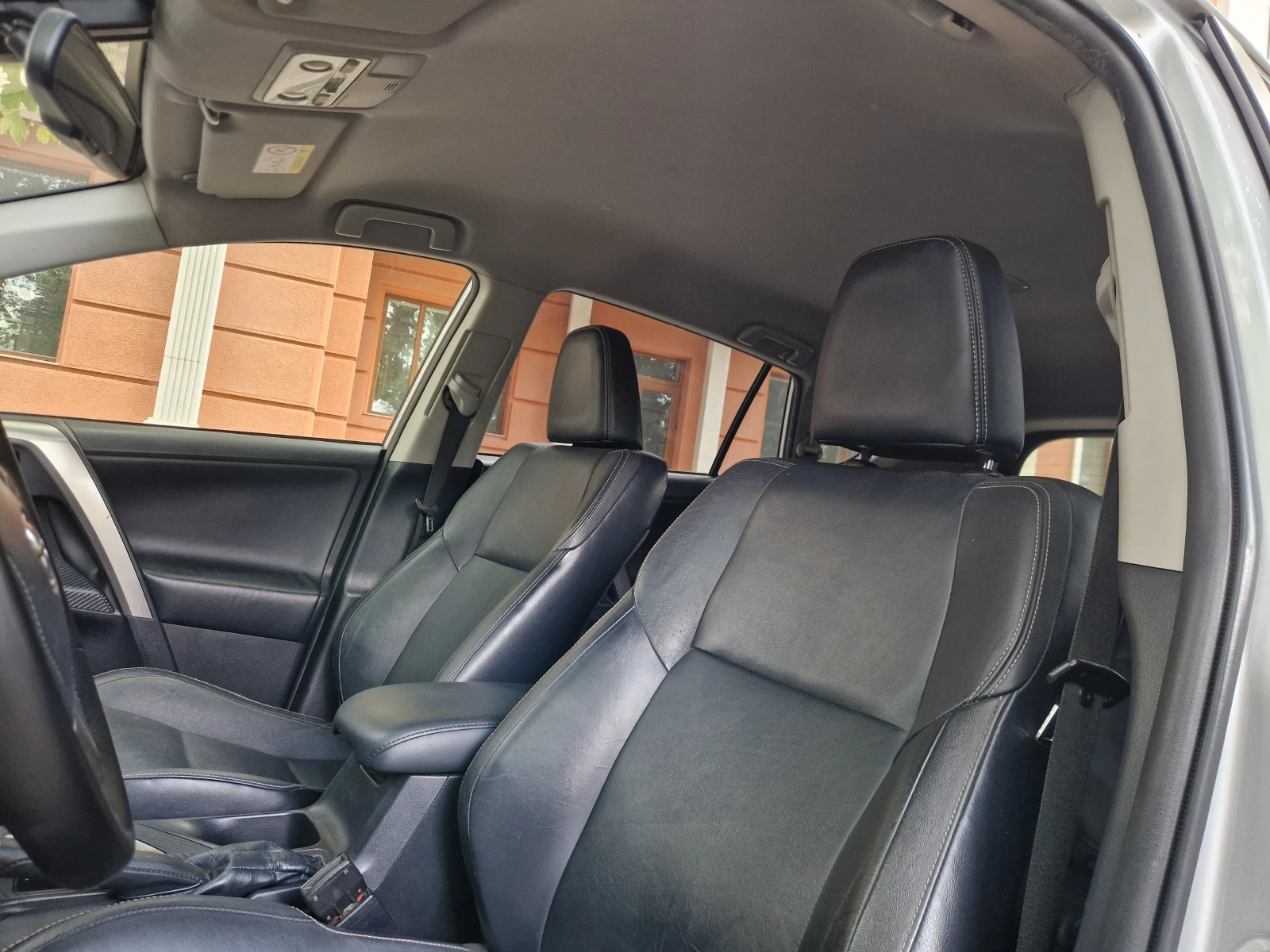 Toyota Rav4 4x4  D4D Камера Подгрев, снимка 7 - Автомобили и джипове - 55124377