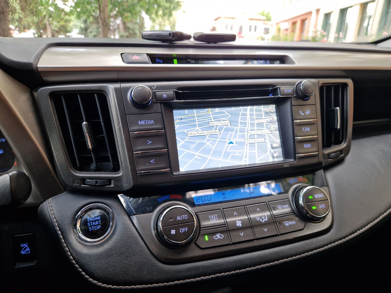 Toyota Rav4 4x4  D4D Камера Подгрев, снимка 15 - Автомобили и джипове - 55124377
