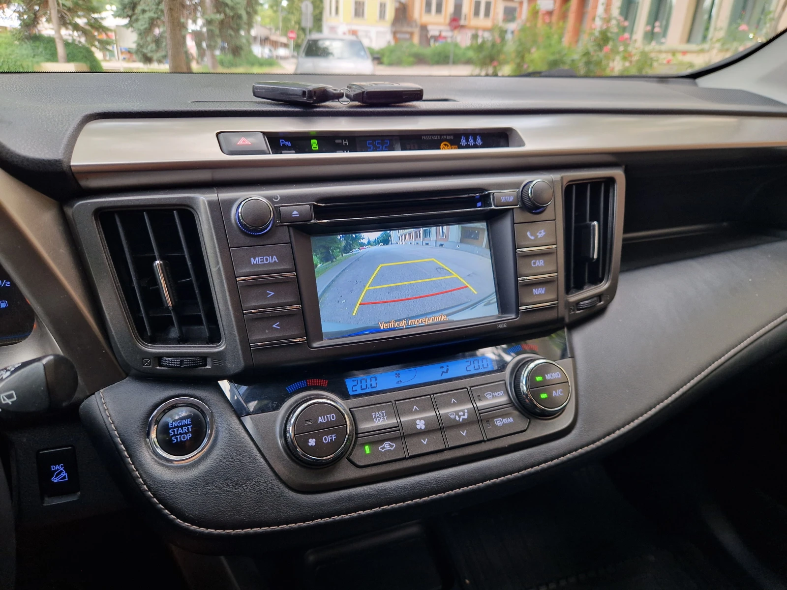 Toyota Rav4 4x4  D4D Камера Подгрев, снимка 14 - Автомобили и джипове - 55124377