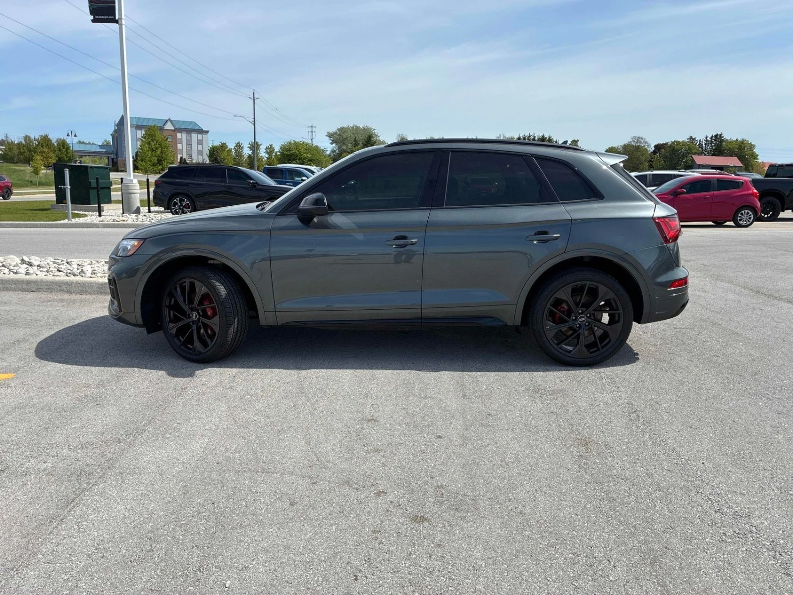 Audi SQ5 TECHNIK ЦЕНА ДО БЪЛГАРИЯ РЕГИСТРАЦИЯ & АВТОКРЕДИТ, снимка 3 - Автомобили и джипове - 55485483