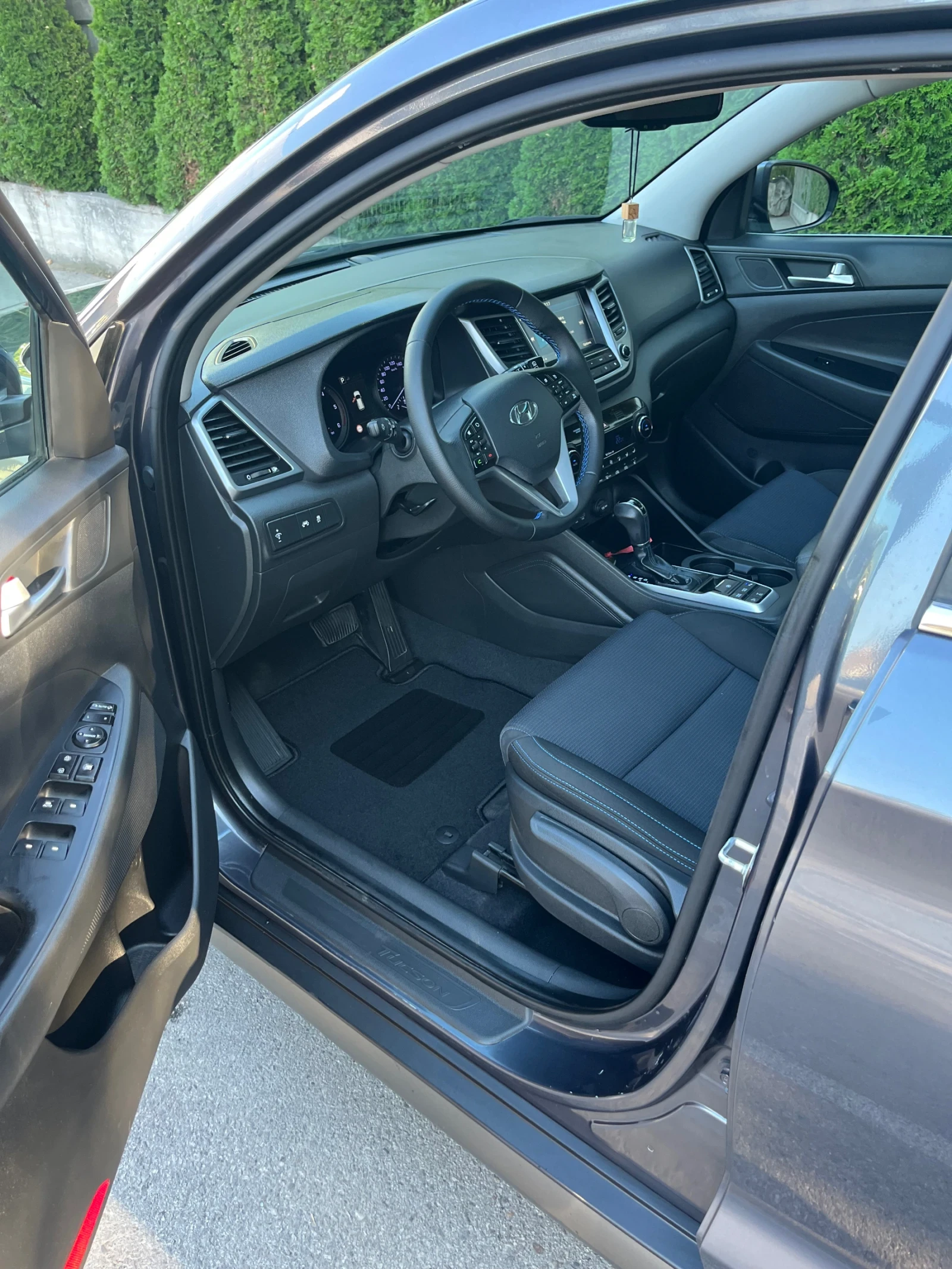 Hyundai Tucson 2.0 CRDI 136 kc 4x4, снимка 9 - Автомобили и джипове - 55693958