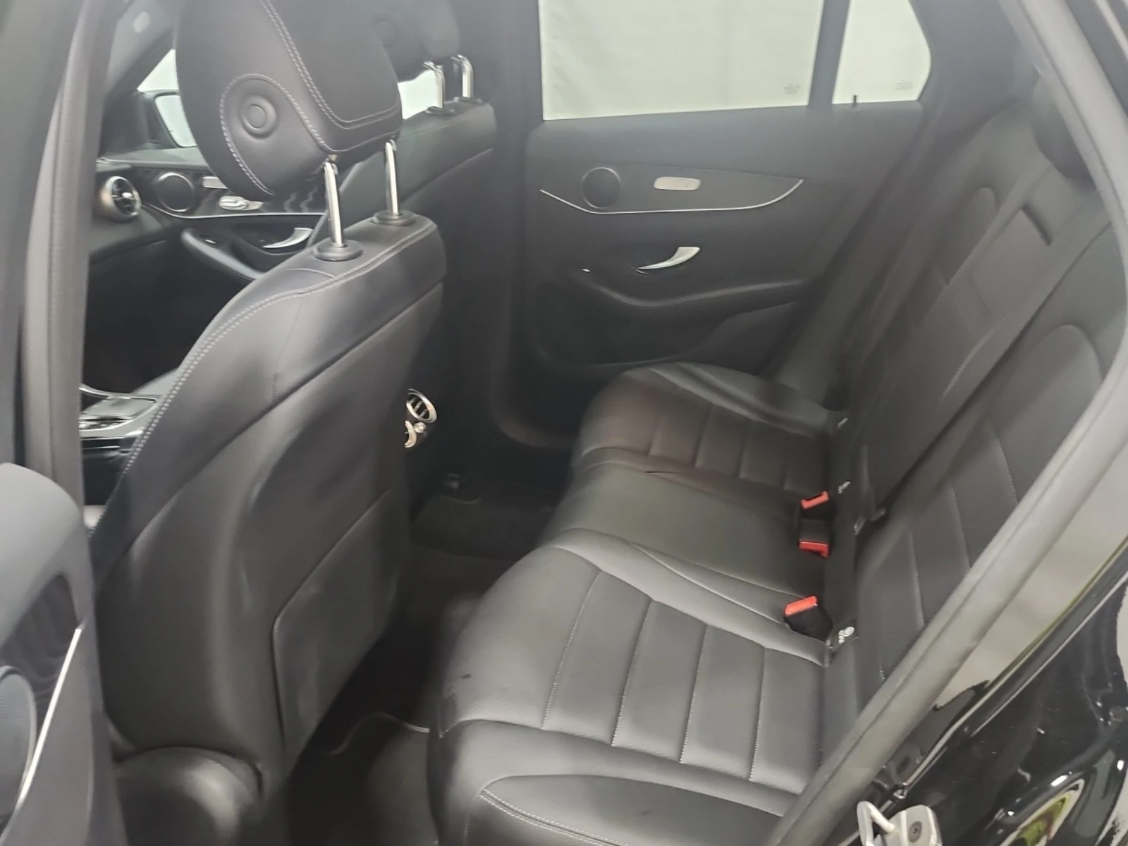 Mercedes-Benz GLC 300 АВТОКРЕДИТ, ПАНО, снимка 11 - Автомобили и джипове - 55769729