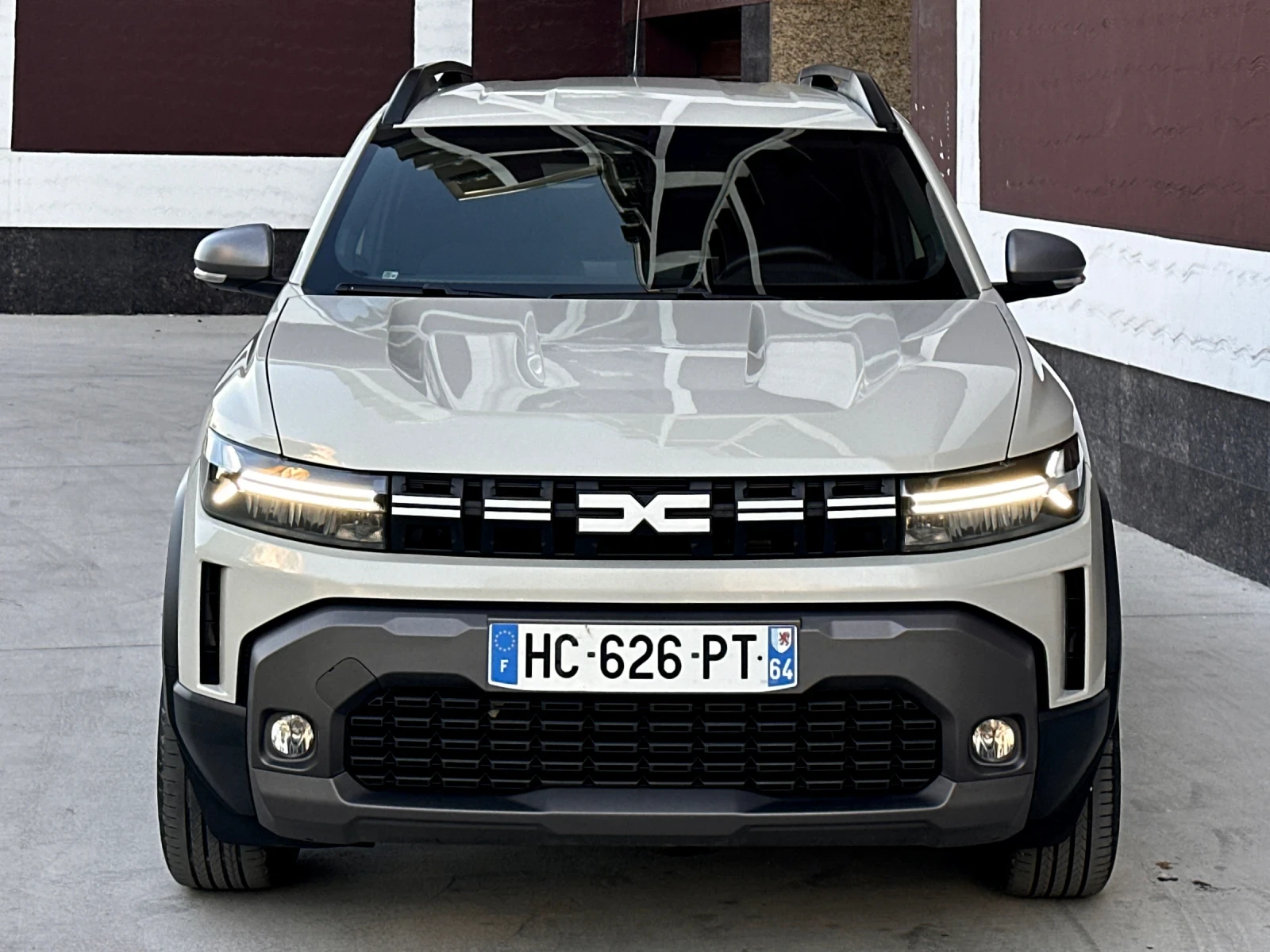 Dacia Duster 1.2 БЕНЗИН MILD HYBRID 8, 000 KM | 2025, снимка 2 - Автомобили и джипове - 55931304