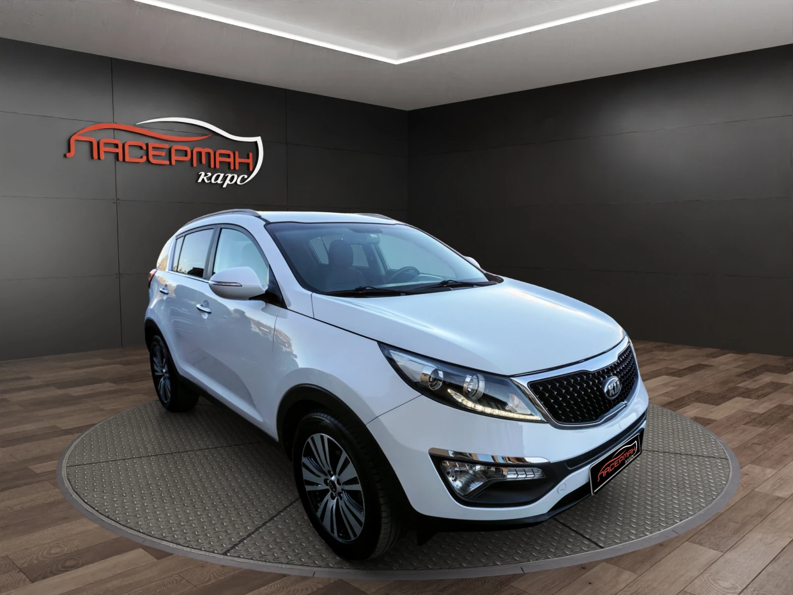 Kia Sportage 1.7CRDI HIGH TECH, снимка 2 - Автомобили и джипове - 56221351