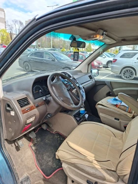 Mercedes-Benz V 220, снимка 6