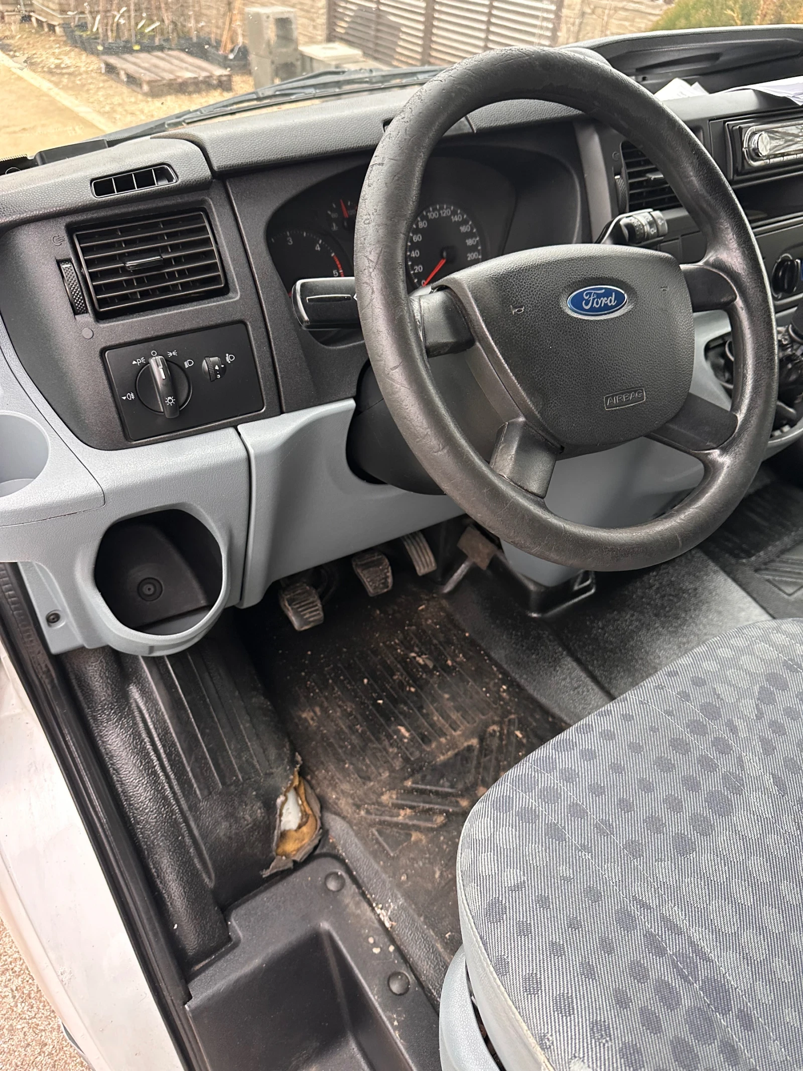 Ford Transit 100T330 8+ 1 Климатик - изображение 6