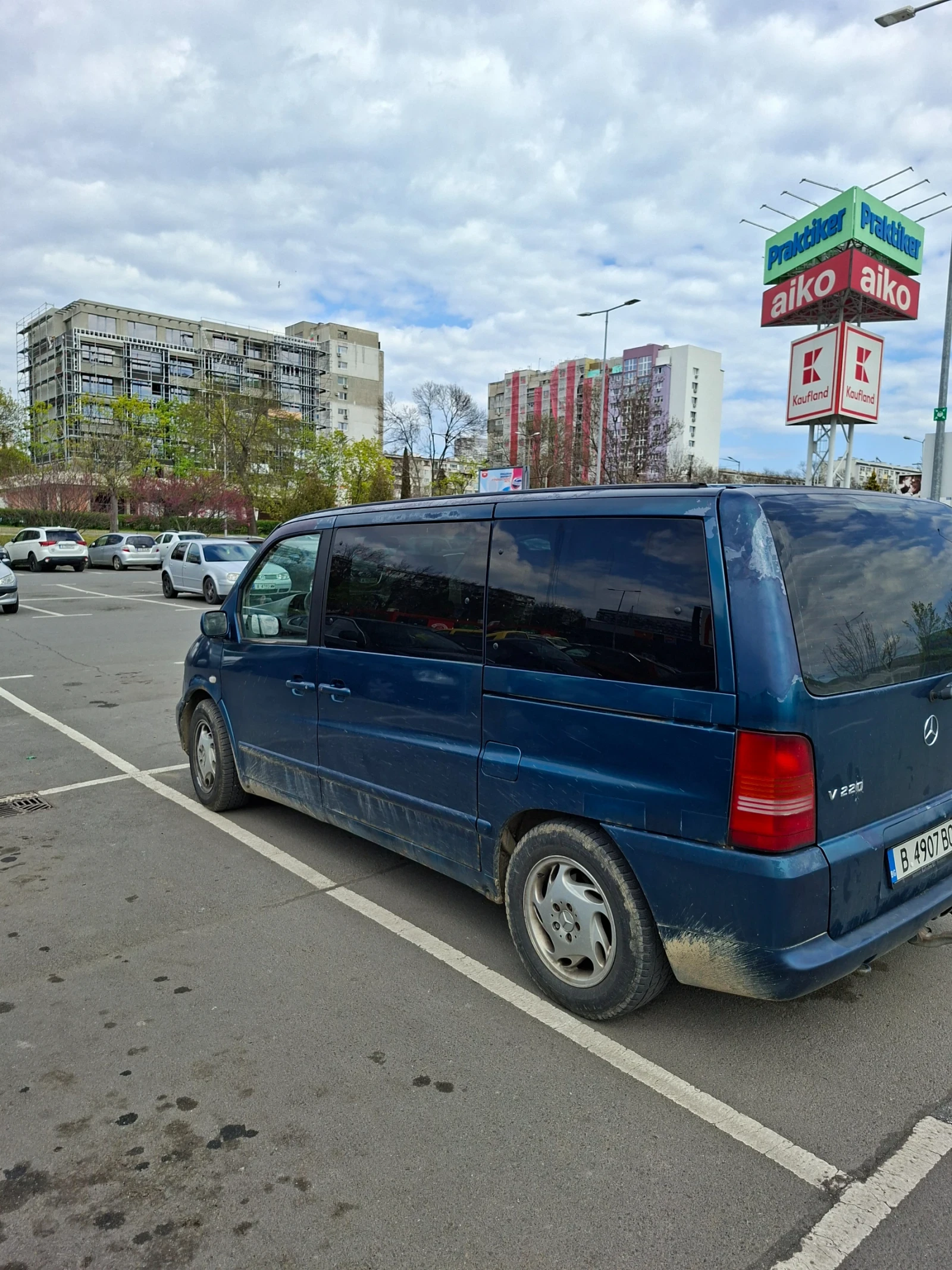 Mercedes-Benz V 220, снимка 9 - Бусове и автобуси - 54347198