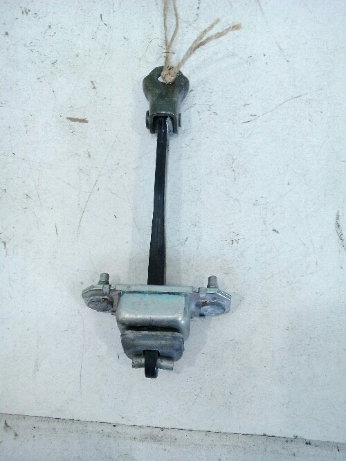 Панта врата ограничителна задна лява Субару Форестър