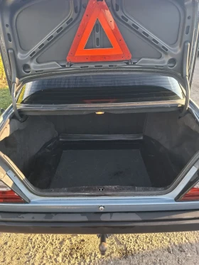 Mercedes-Benz 124, снимка 6