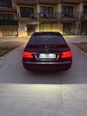 Mercedes-Benz E 220, снимка 1
