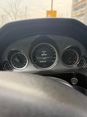 Mercedes-Benz E 220, снимка 2