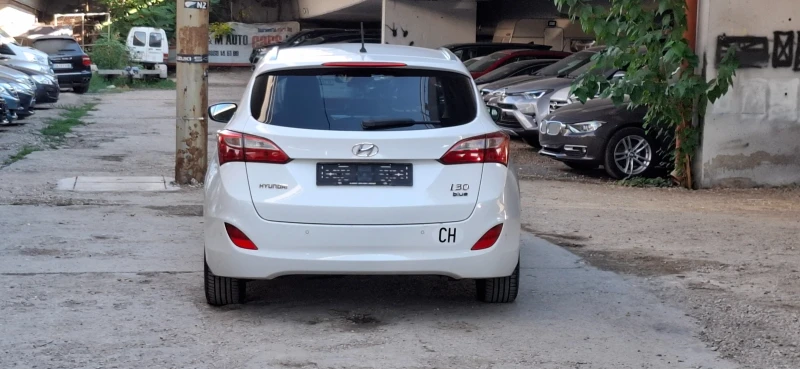 Hyundai I30 1.6 Климатроник Full Swiss Led, снимка 6 - Автомобили и джипове - 47378030