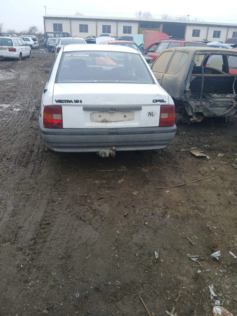 Opel Vectra A, снимка 3 - Автомобили и джипове - 49002507