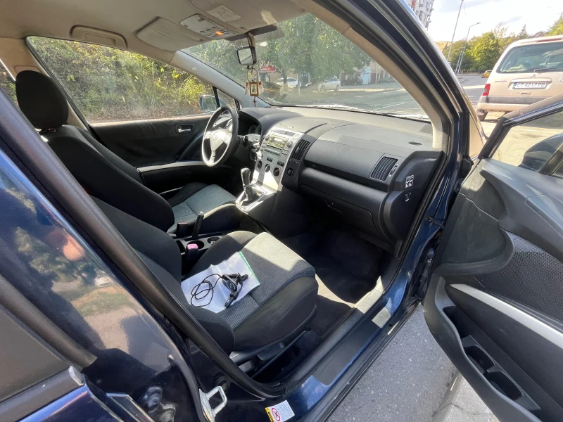 Toyota Corolla verso D4D, снимка 10 - Автомобили и джипове - 52045211