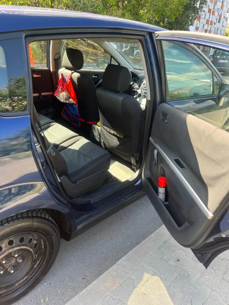 Toyota Corolla verso D4D, снимка 7 - Автомобили и джипове - 52045211