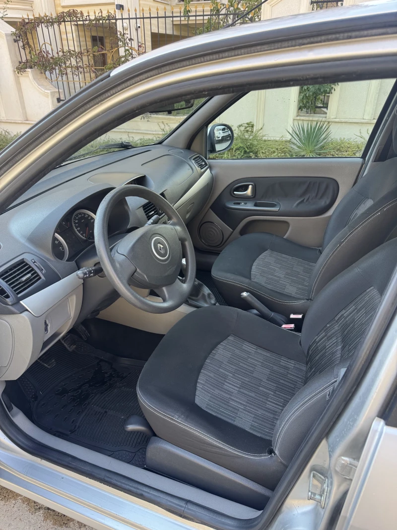 Renault Clio Symbol 1, 6 I, снимка 11 - Автомобили и джипове - 51702176