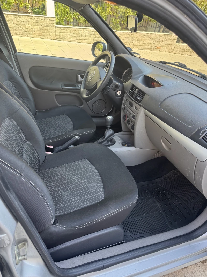 Renault Clio Symbol 1, 6 I, снимка 14 - Автомобили и джипове - 51702176