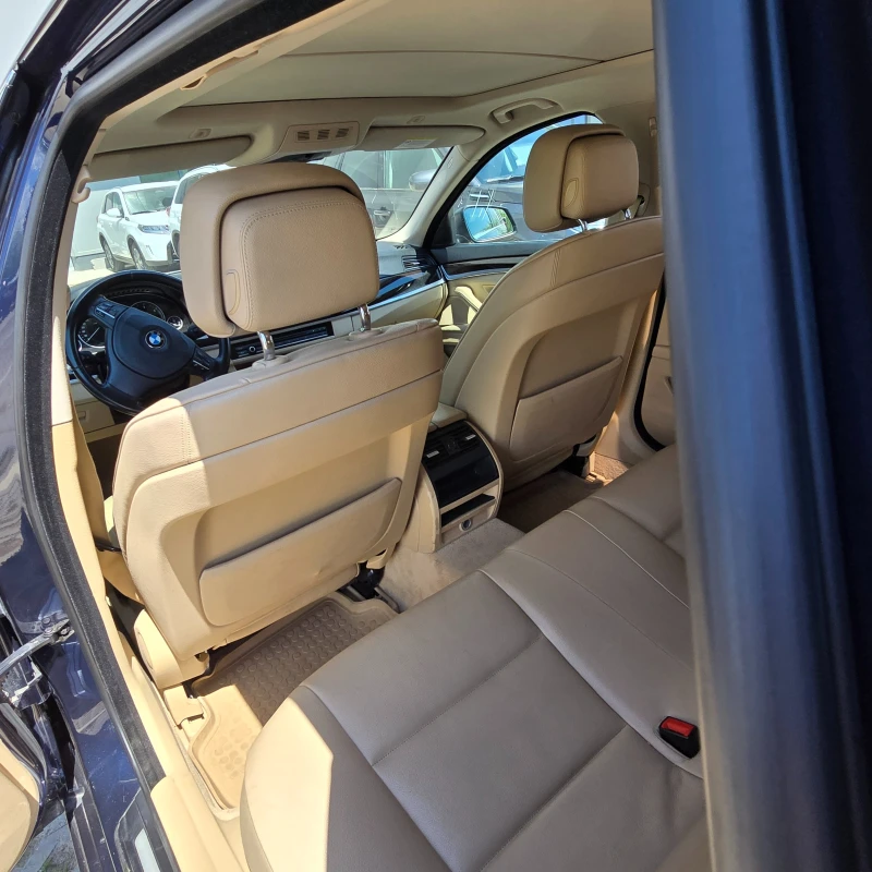 BMW 530, снимка 13 - Автомобили и джипове - 52598111