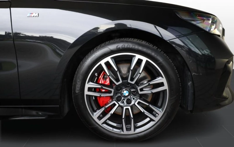 BMW 540 M-Sport xDrive, снимка 4 - Автомобили и джипове - 52388135