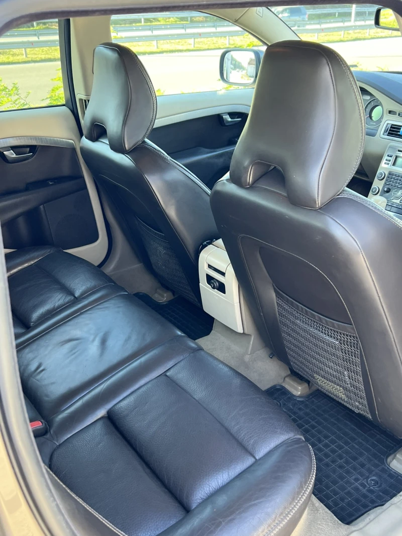 Volvo Xc70 D5 4X4, снимка 11 - Автомобили и джипове - 52555583