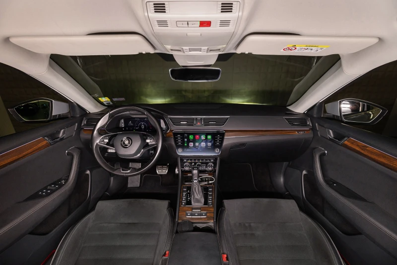 Skoda Superb 2.0TDI* 4&#215;4* 7DSG* SCOUT* DISTRONIC* ДИГИТАЛН, снимка 9 - Автомобили и джипове - 52664422